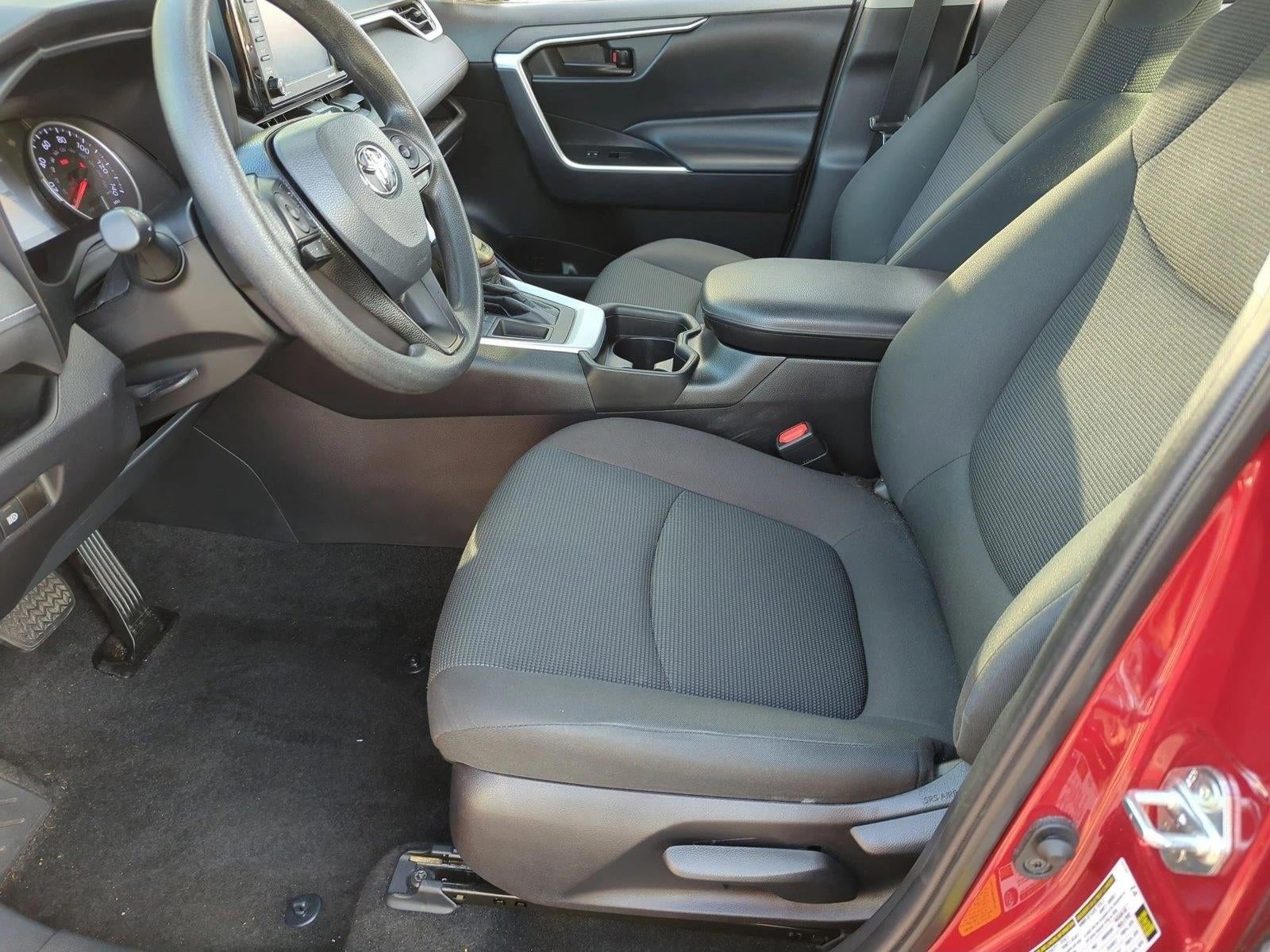 2021 Toyota RAV4 LE FWD (GS)