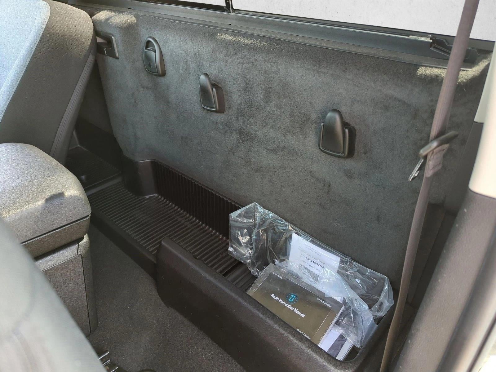 2022 RAM 1500 Classic Express 4x2 Reg Cab 6'4" Box