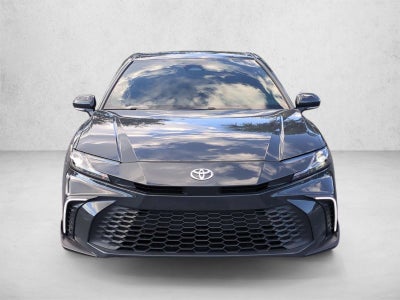 2025 Toyota Camry SE (Natl)