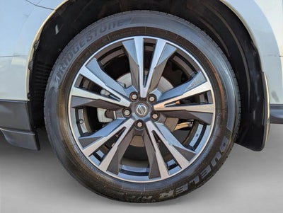 2019 Nissan Pathfinder FWD Platinum