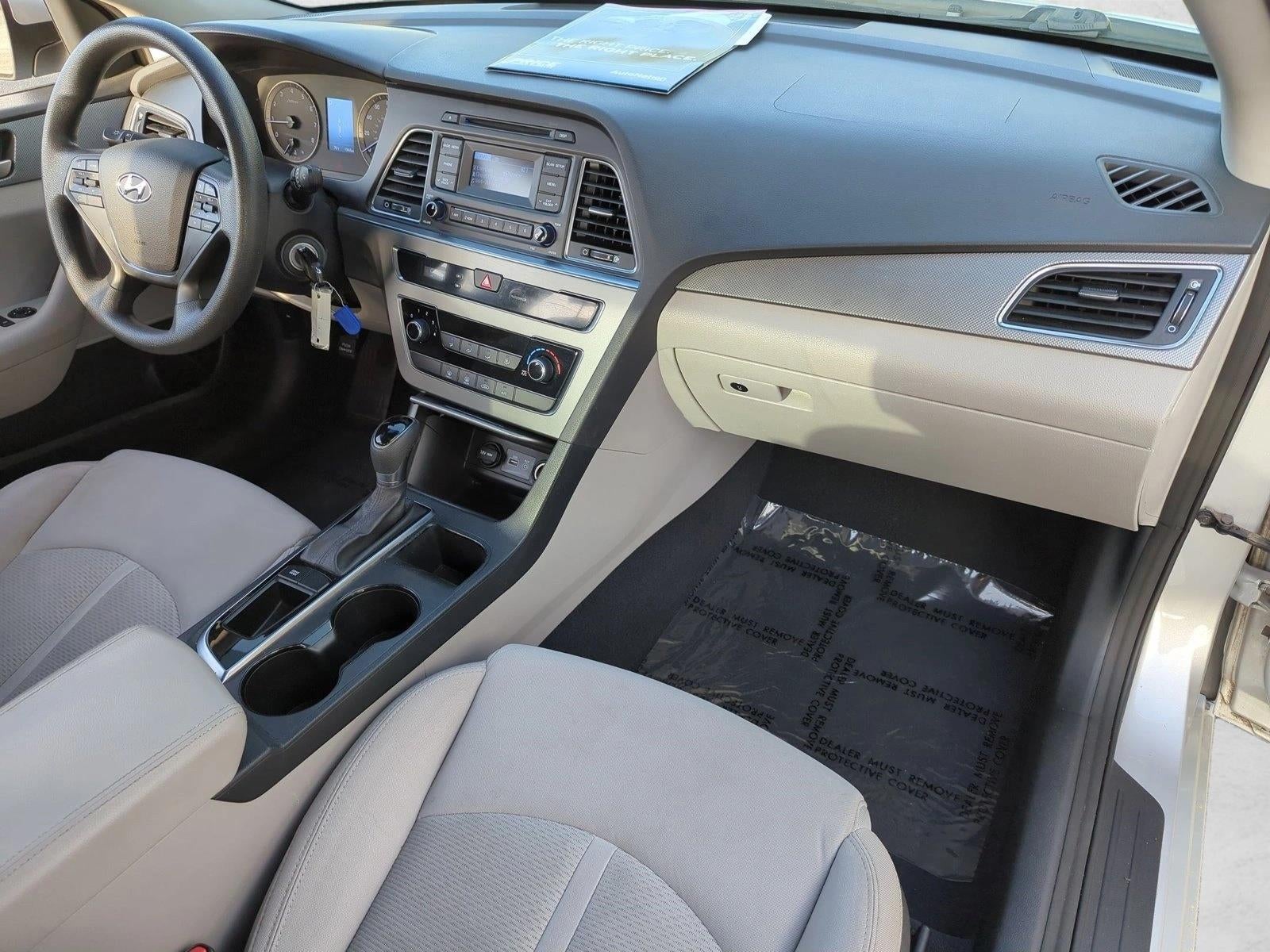 2015 Hyundai SONATA 4dr Sdn 2.4L SE PZEV