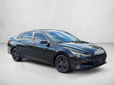 2022 Hyundai ELANTRA SEL IVT