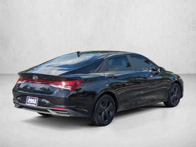2022 Hyundai ELANTRA SEL IVT