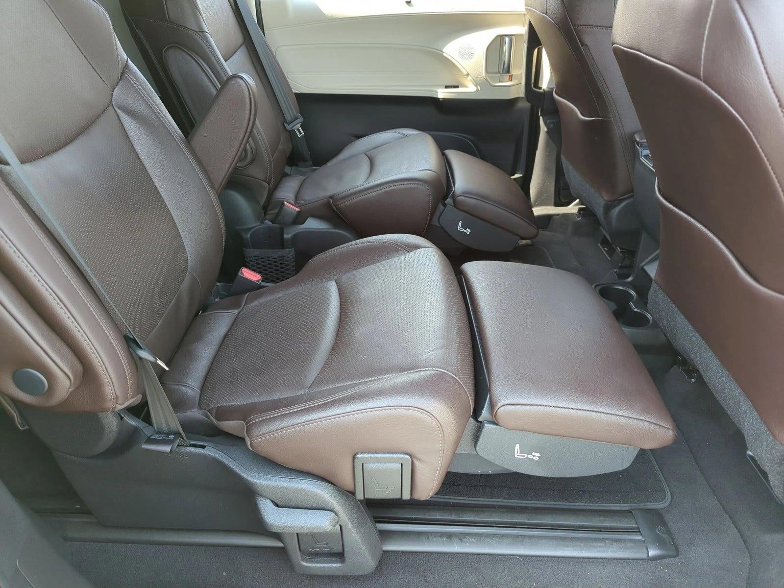 2021 Toyota Sienna Platinum FWD 7-Passenger (Natl)