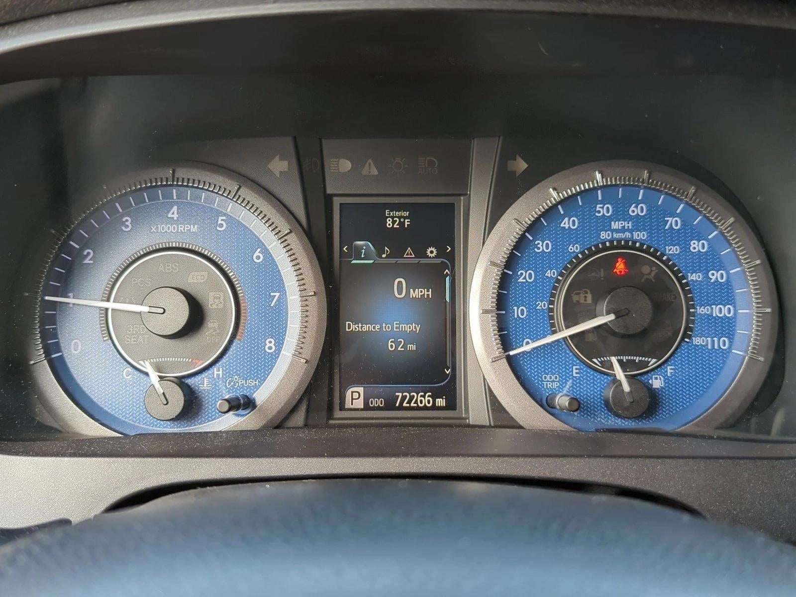 2017 Toyota Sienna XLE FWD 8-Passenger (Natl)