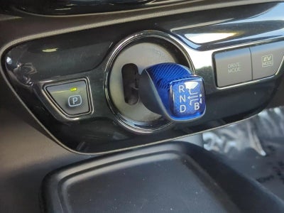 2019 Toyota Prius LE (Natl)