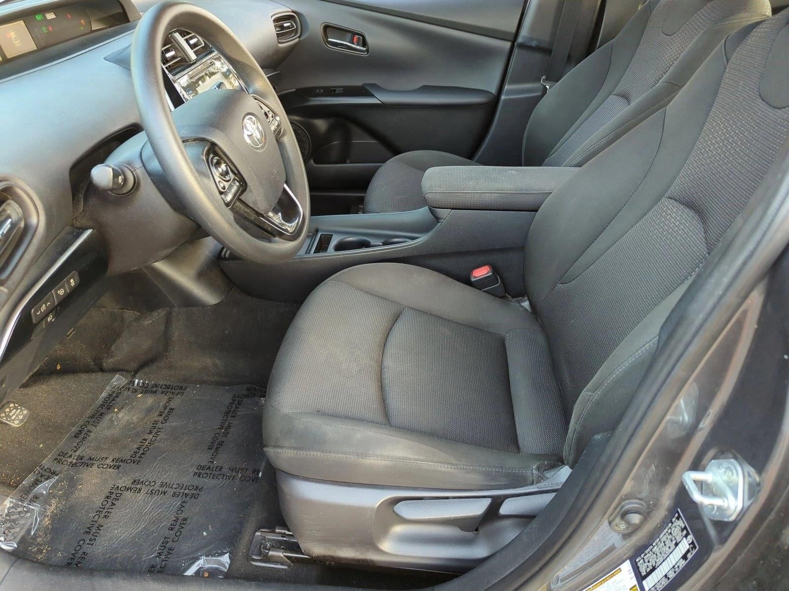 2019 Toyota Prius LE (Natl)