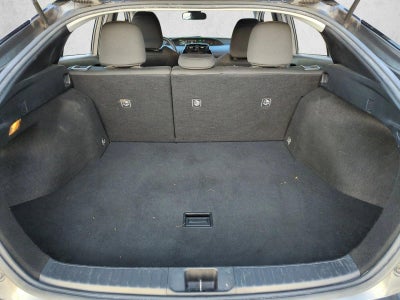 2019 Toyota Prius LE (Natl)