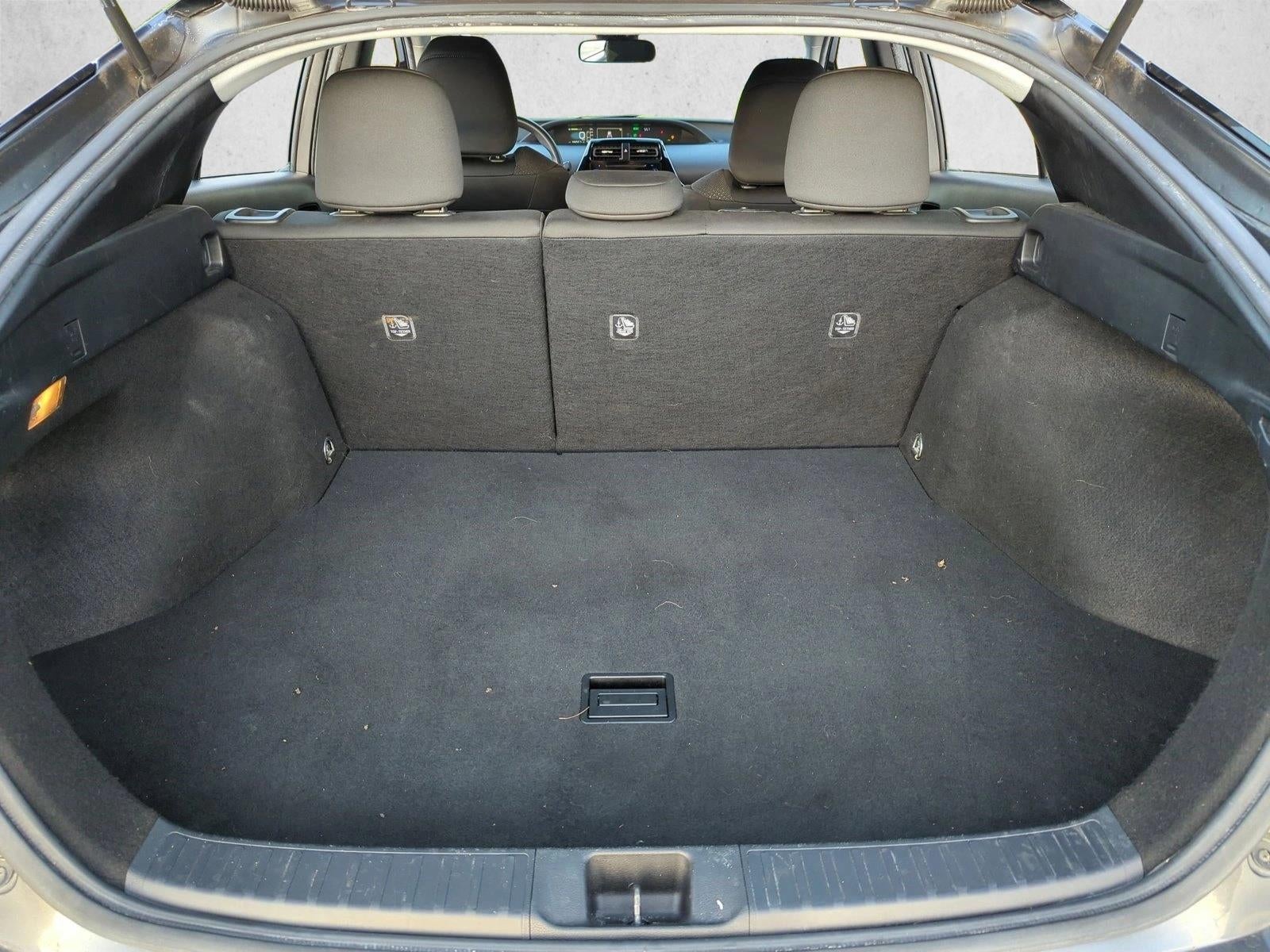 2019 Toyota Prius LE (Natl)