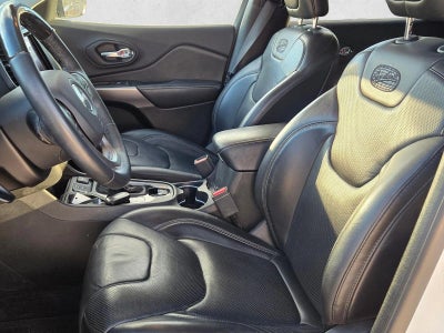 2019 Jeep Cherokee Overland FWD