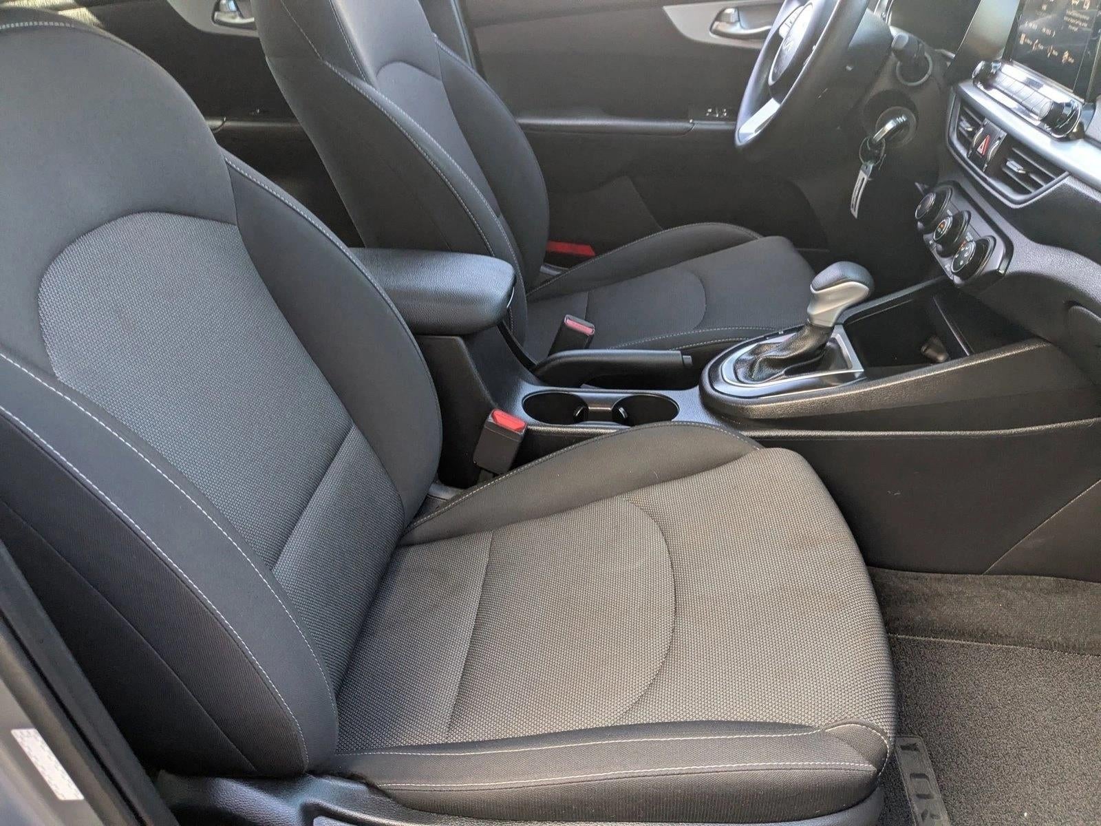 2023 Kia Forte LXS IVT