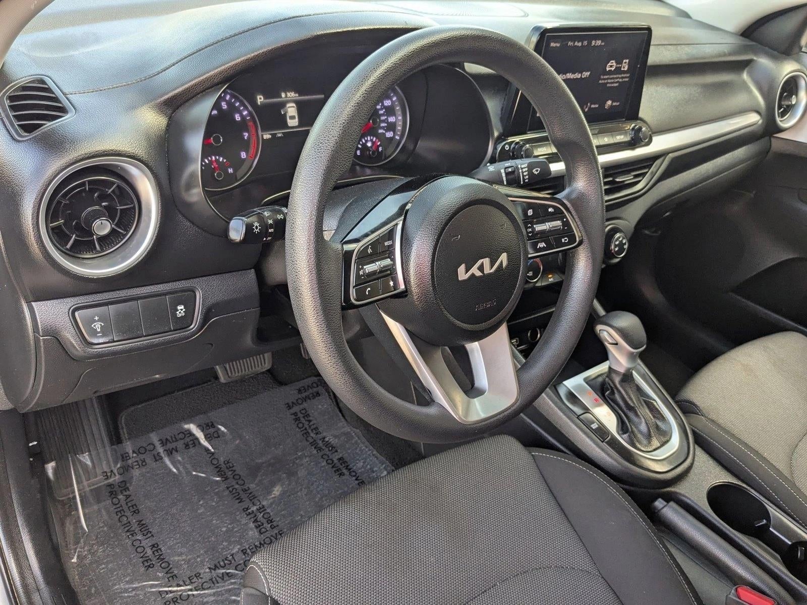 2023 Kia Forte LXS IVT