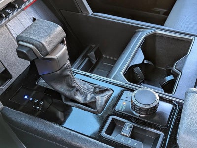 2025 Toyota Tundra 4WD 4WD Limited Hybrid CrewMax 5.5' Bed (Natl)