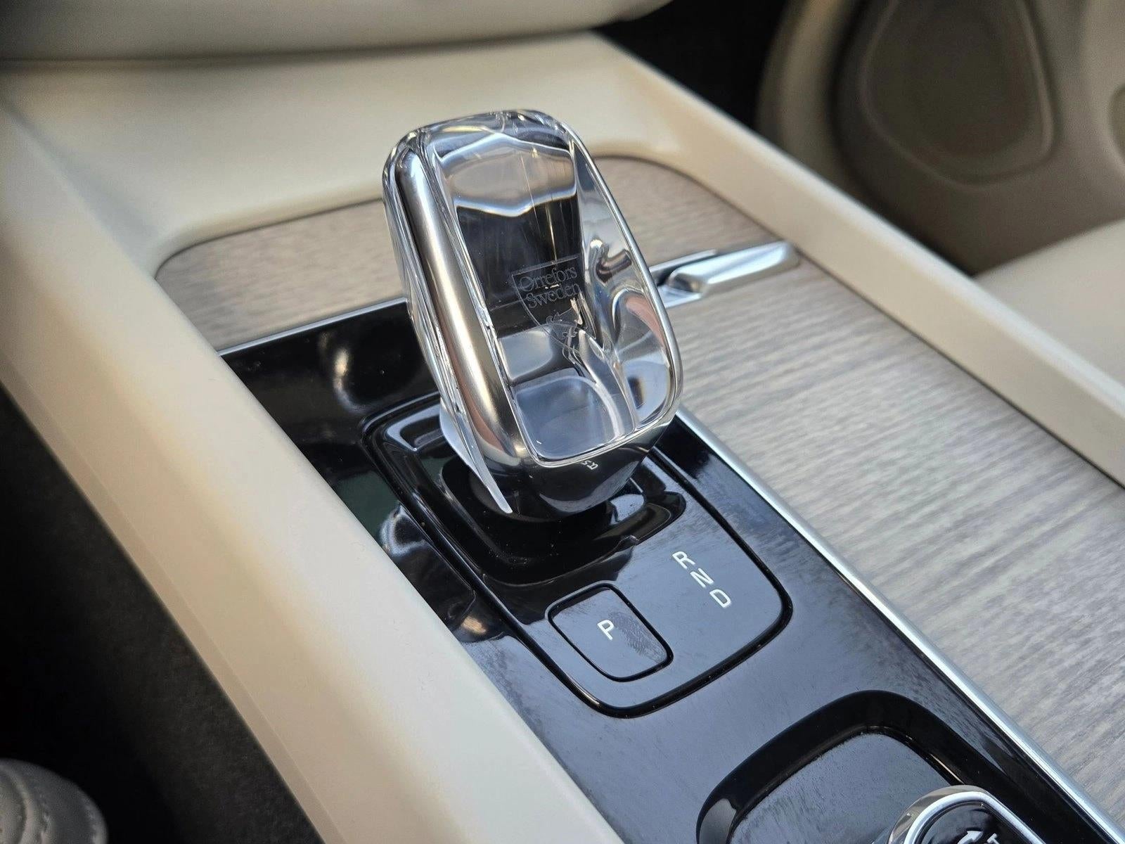 2022 Volvo XC60 B5 FWD Inscription