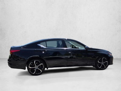 2023 Nissan Altima 2.5 SR Sedan