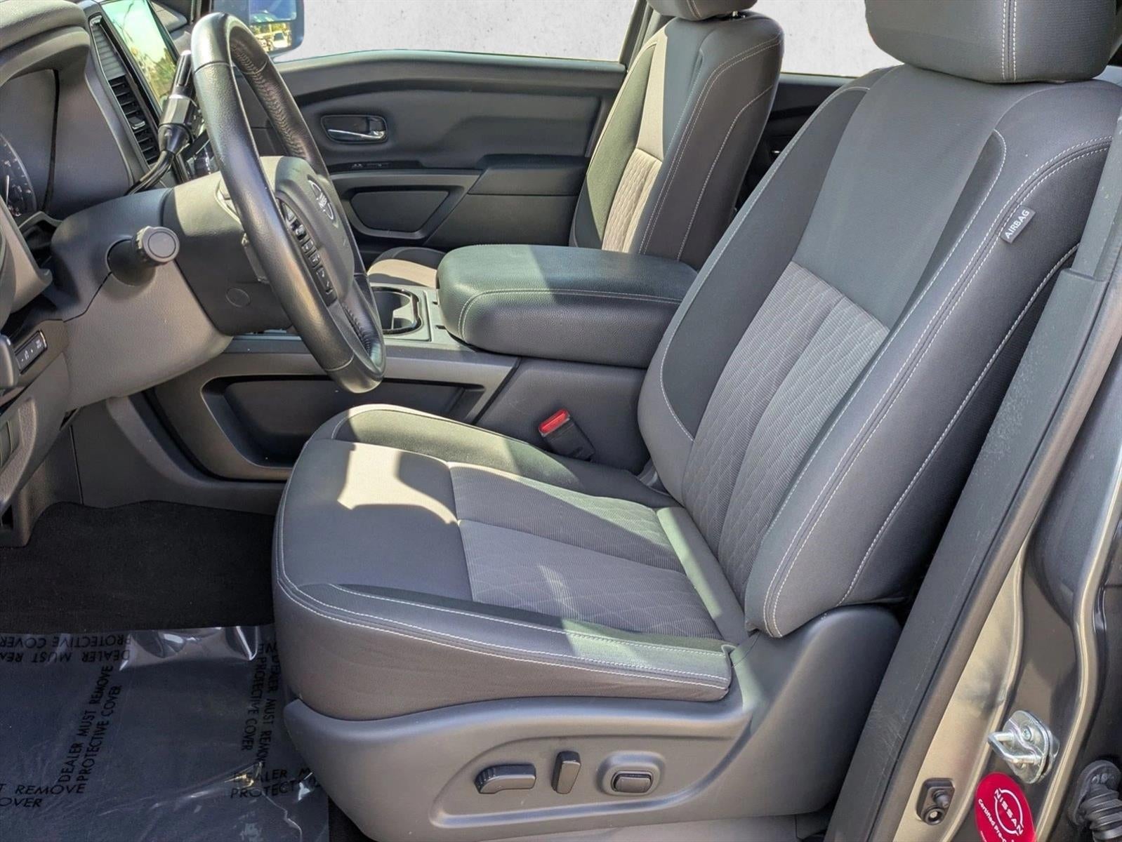 2023 Nissan Titan 4x2 Crew Cab SV