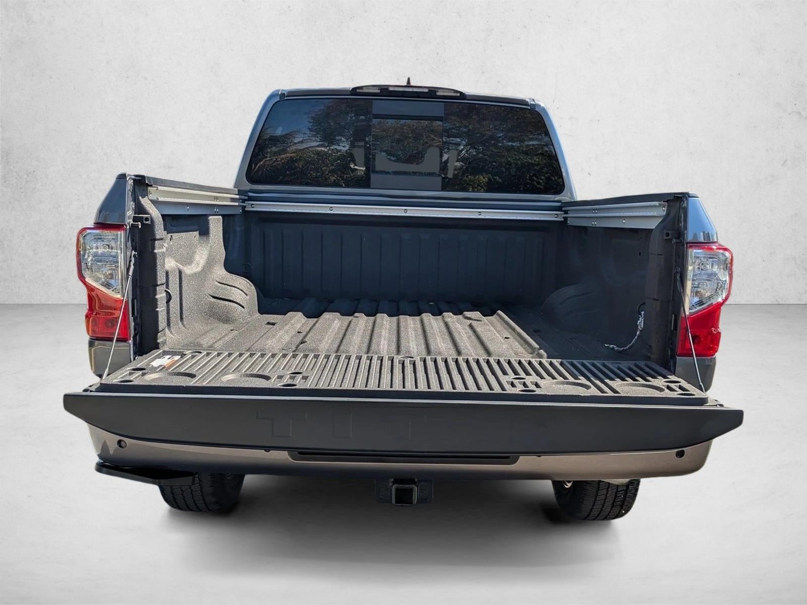 2023 Nissan Titan 4x2 Crew Cab SV