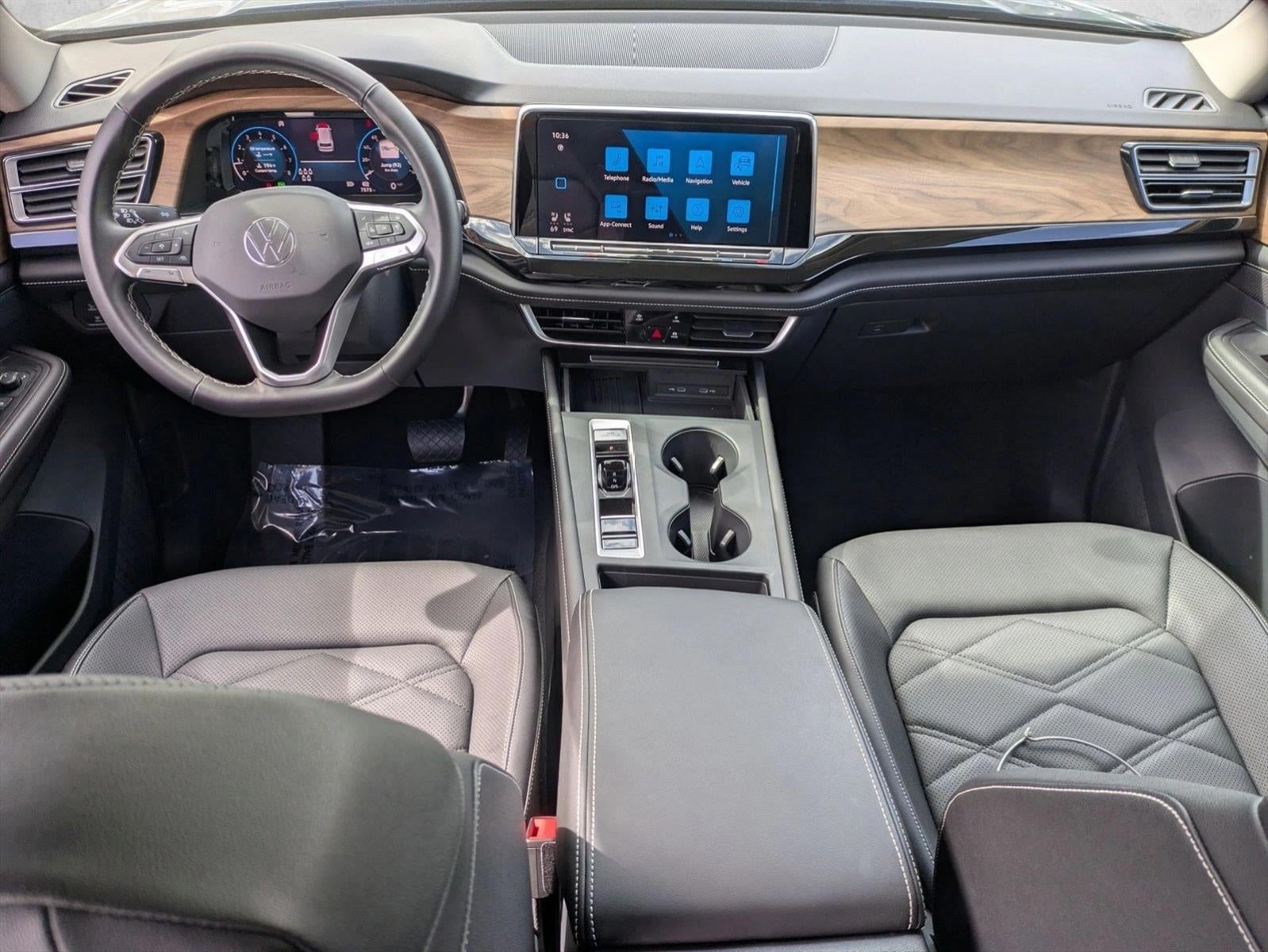 2025 Volkswagen Atlas 2.0T SE FWD