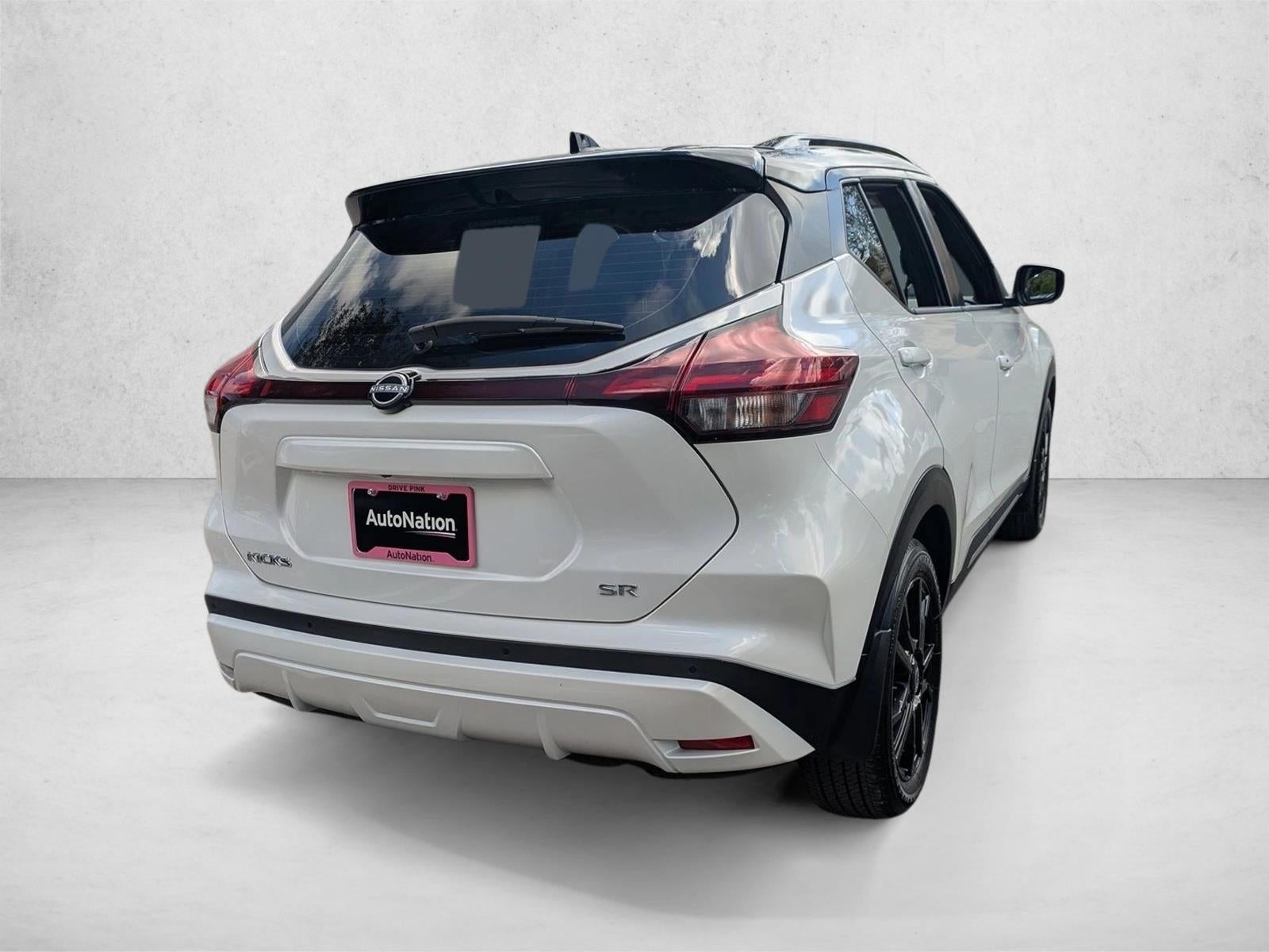 2023 Nissan Kicks SR FWD