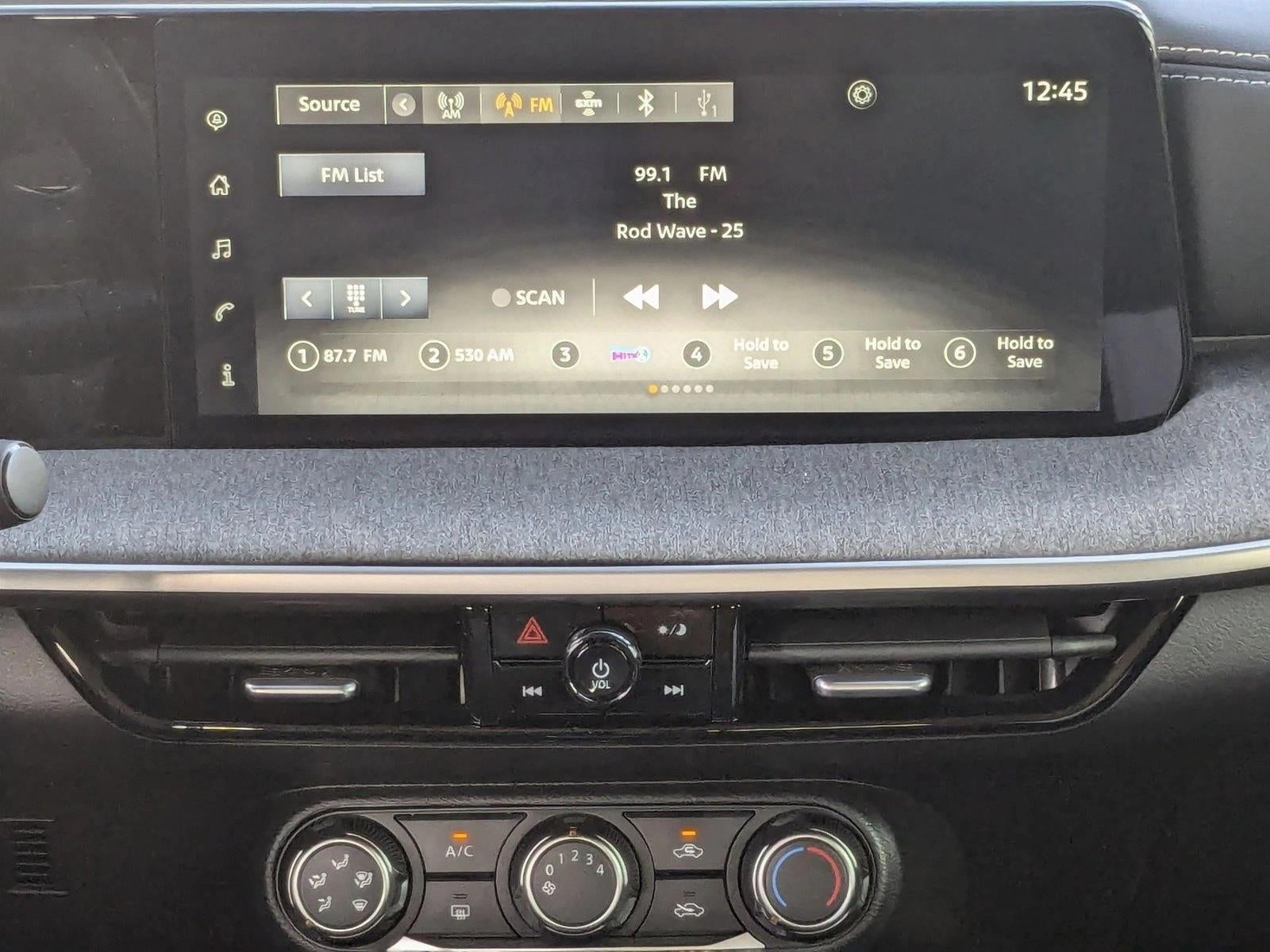 2025 Nissan Kicks SV FWD