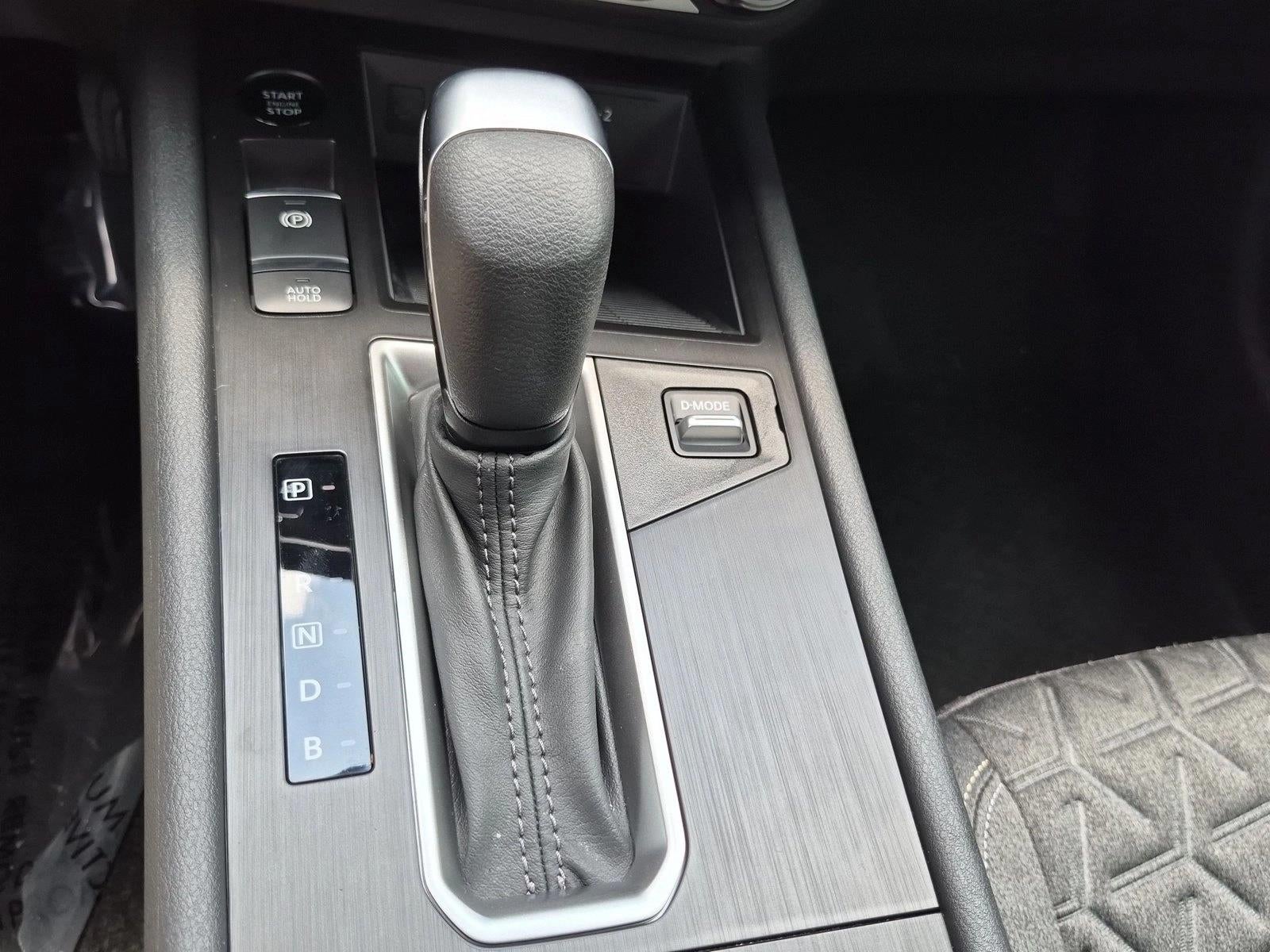 2025 Nissan Kicks SV FWD
