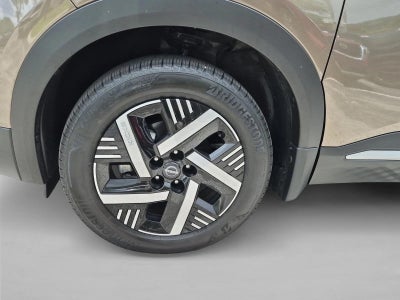 2025 Nissan Kicks SV FWD