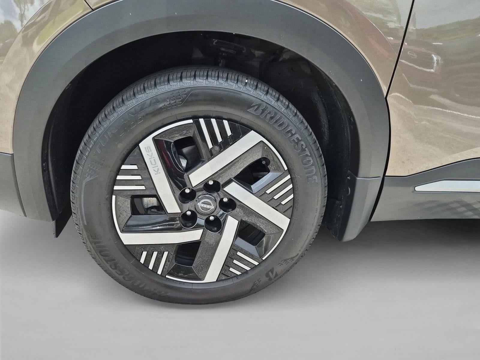 2025 Nissan Kicks SV FWD