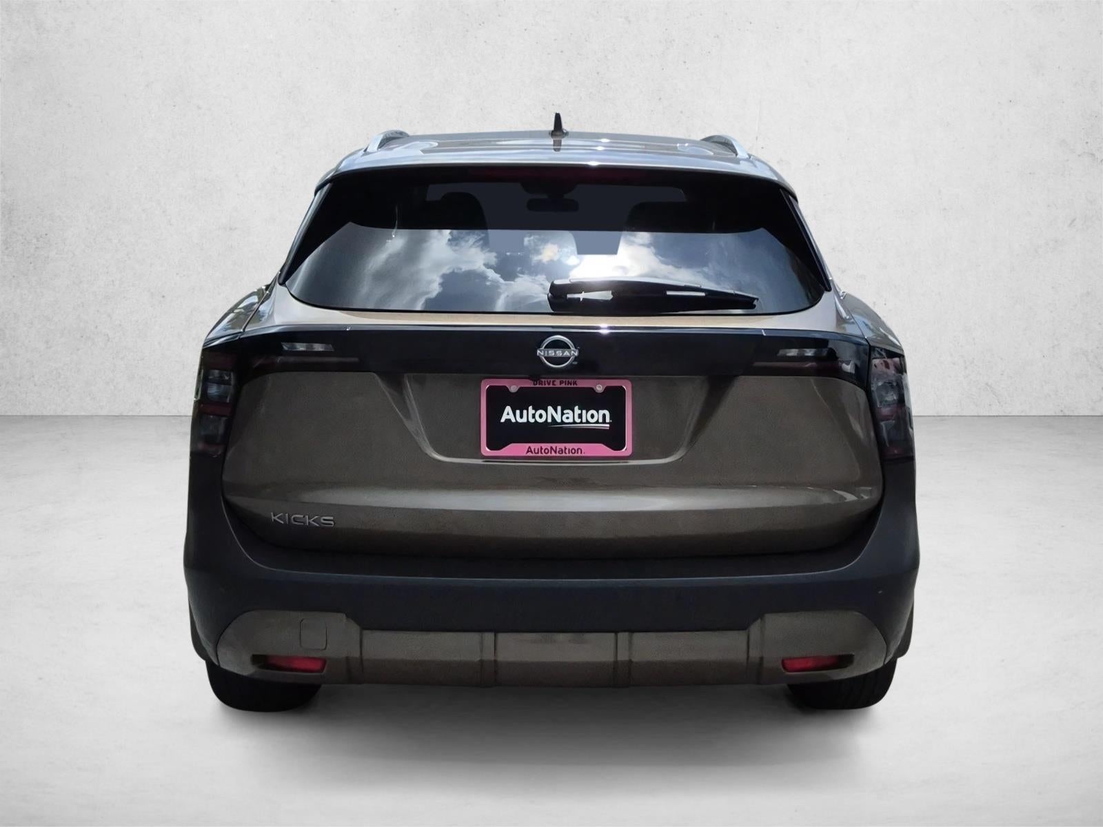 2025 Nissan Kicks SV FWD