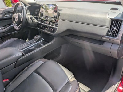 2024 Nissan Pathfinder SL 2WD