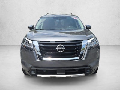 2022 Nissan Pathfinder SL 2WD