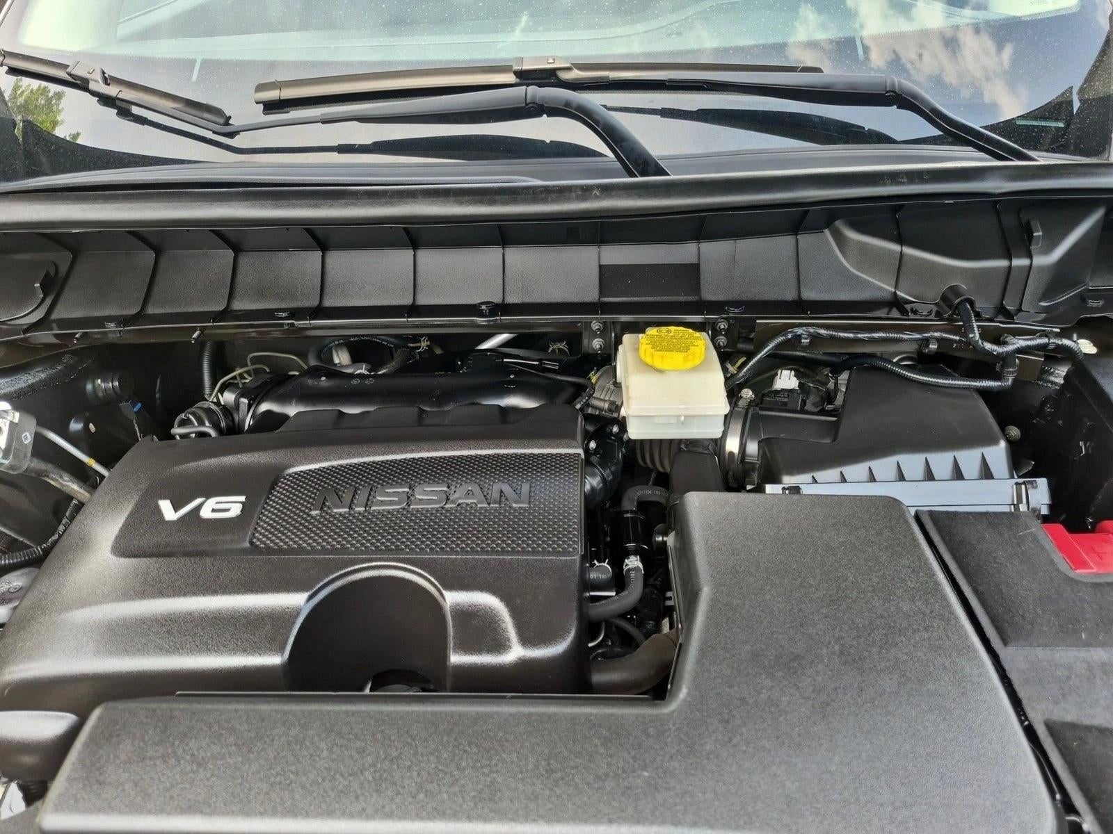 2022 Nissan Pathfinder SL 2WD