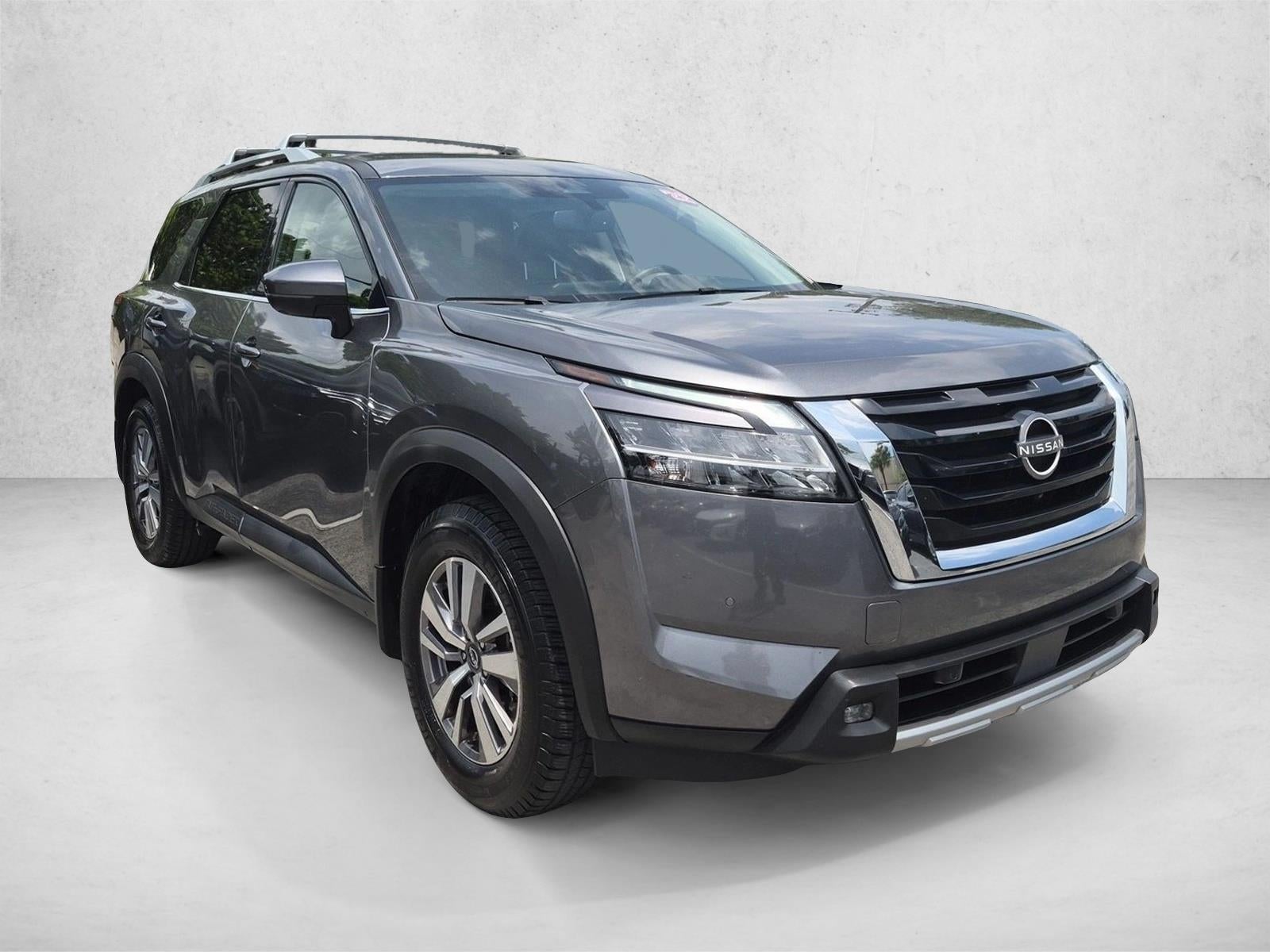 2022 Nissan Pathfinder SL 2WD