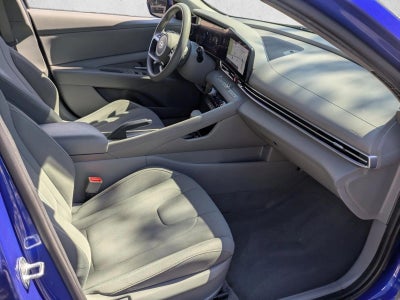 2024 Hyundai ELANTRA SEL IVT