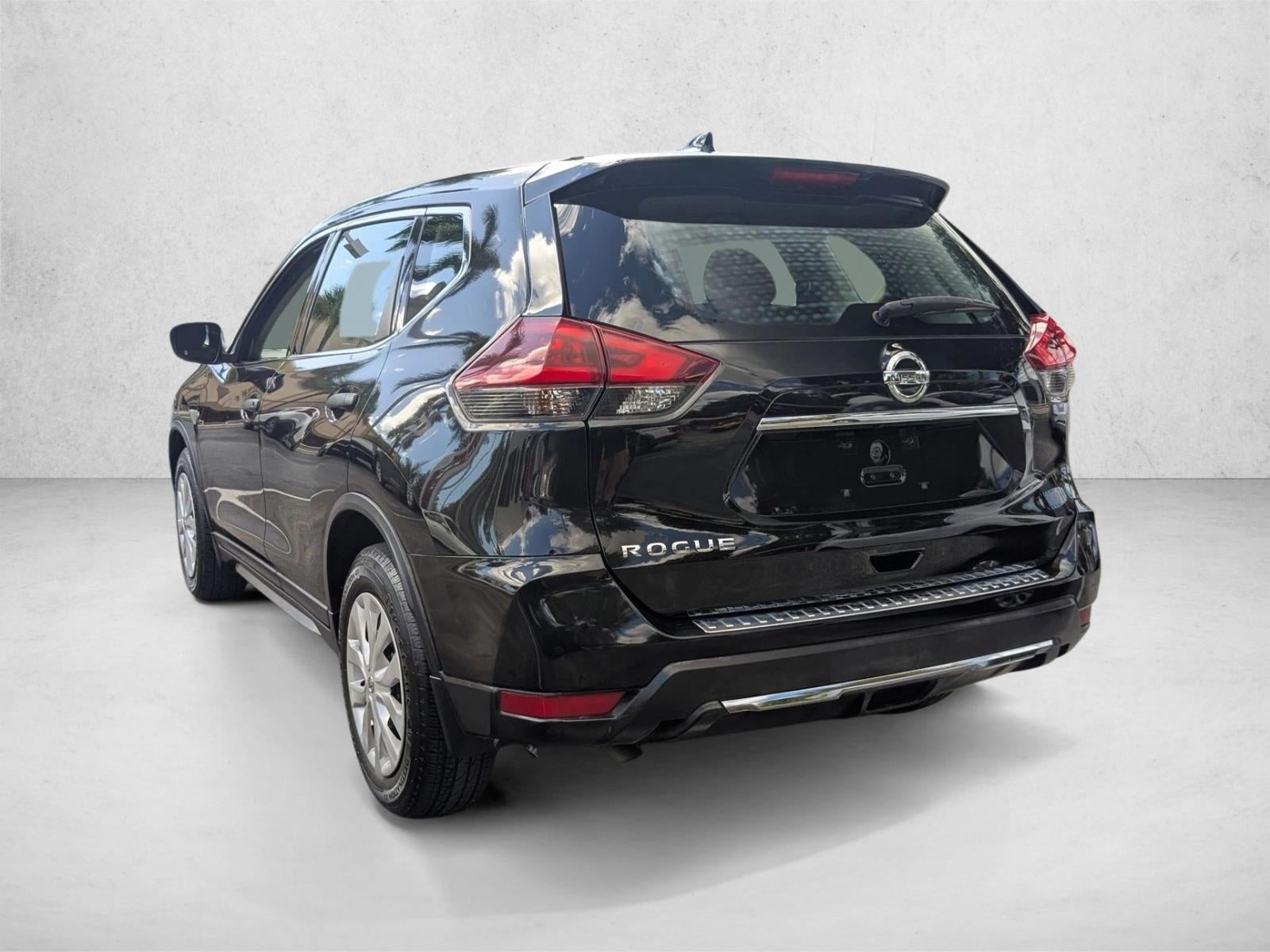 2018 Nissan Rogue FWD S