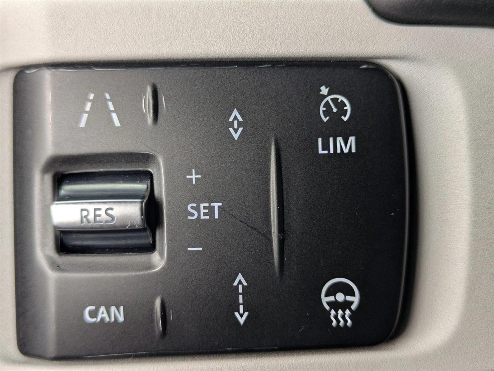 2025 Land Rover Defender 110 P300 S