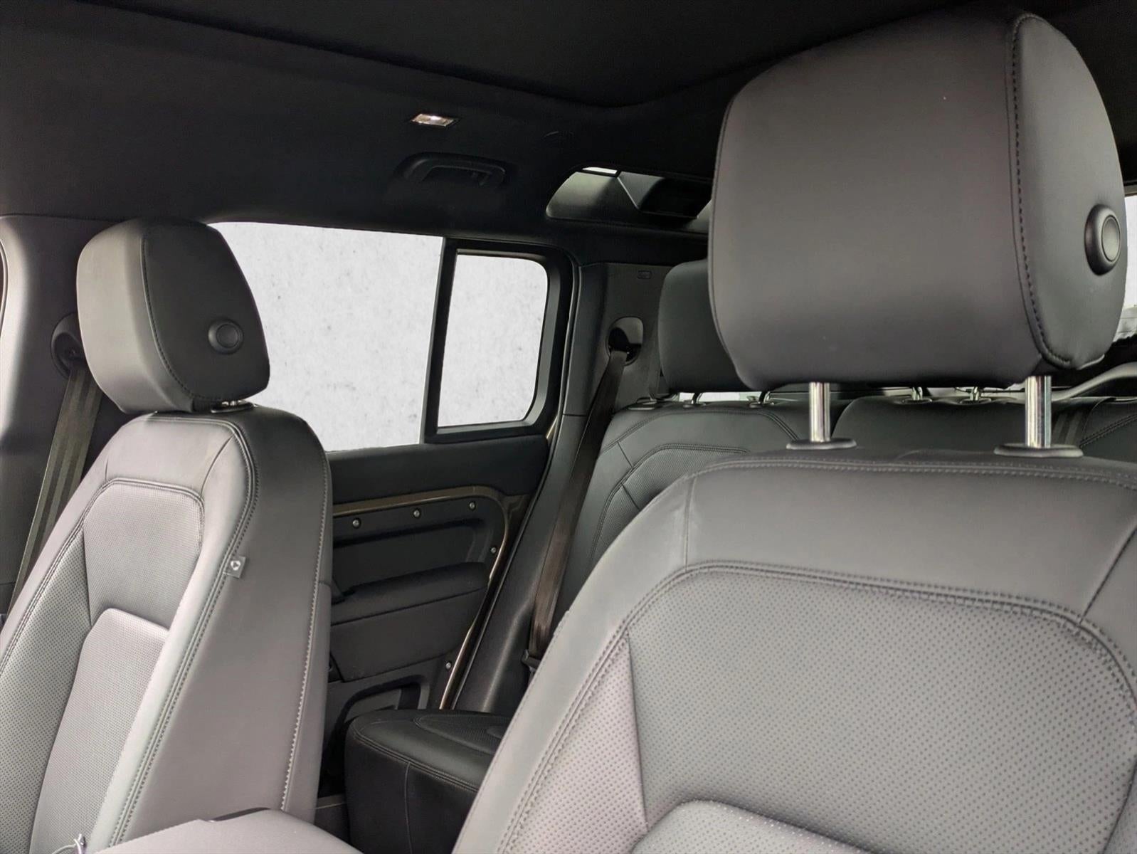 2025 Land Rover Defender 110 P300 S