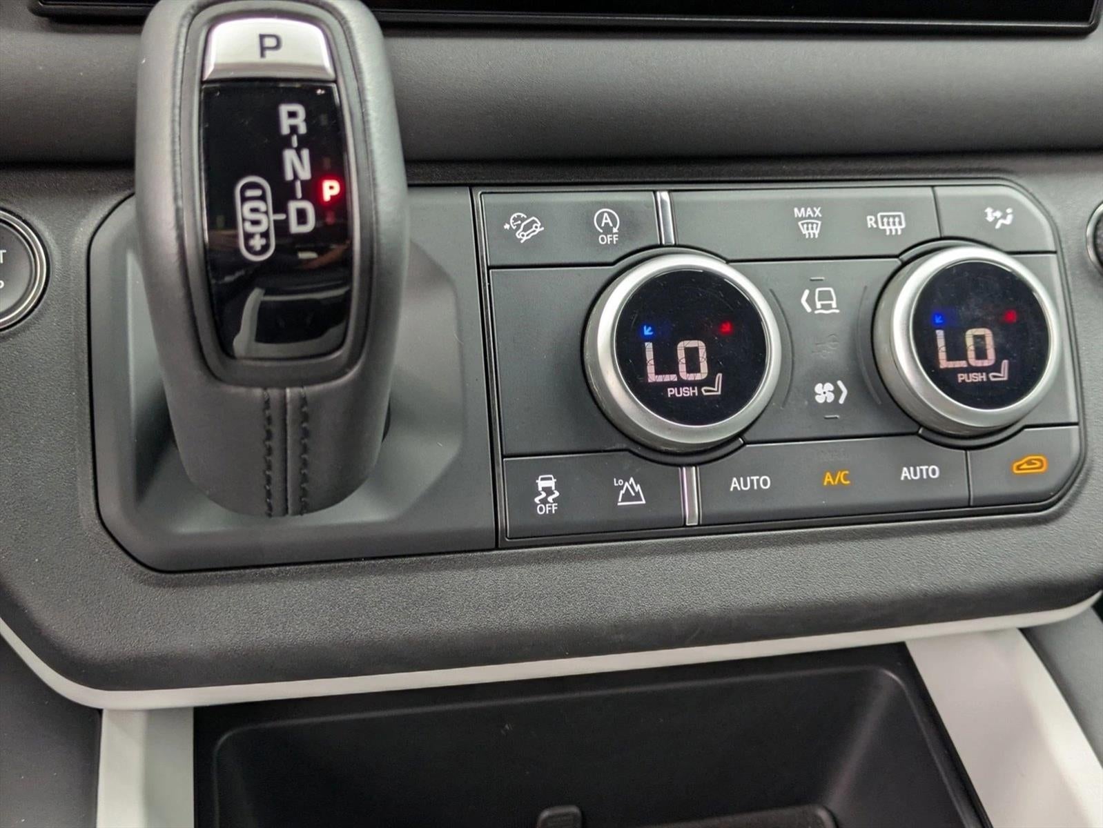 2025 Land Rover Defender 110 P300 S