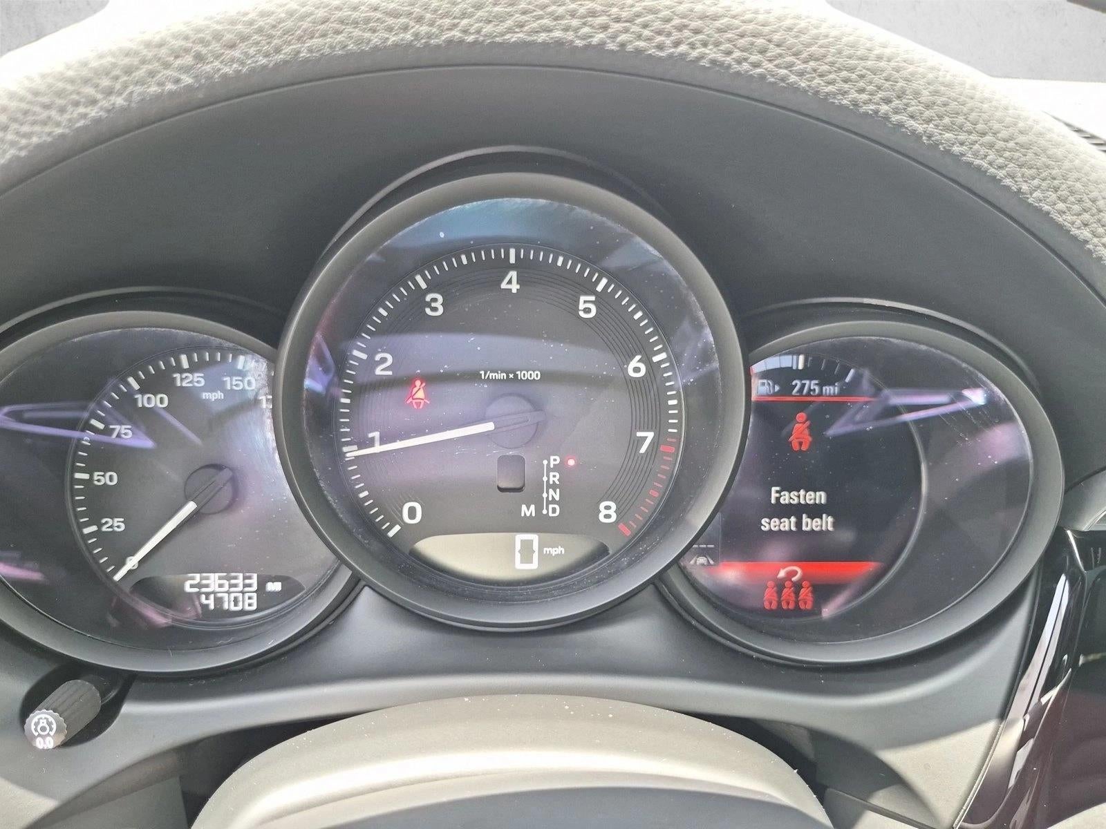 2023 Porsche Macan AWD