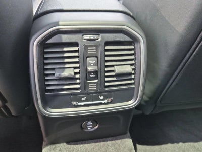 2023 Porsche Macan AWD