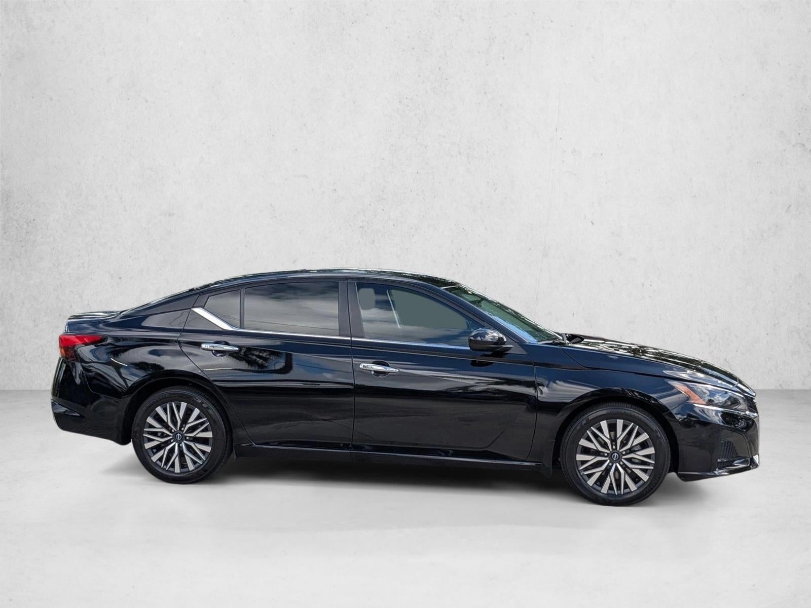 2024 Nissan Altima 2.5 SV Sedan