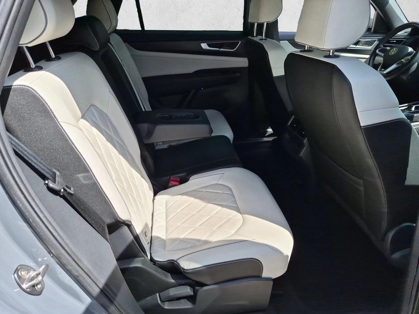 2024 Volkswagen Atlas Cross Sport 2.0T SEL Premium R-Line 4MOTION