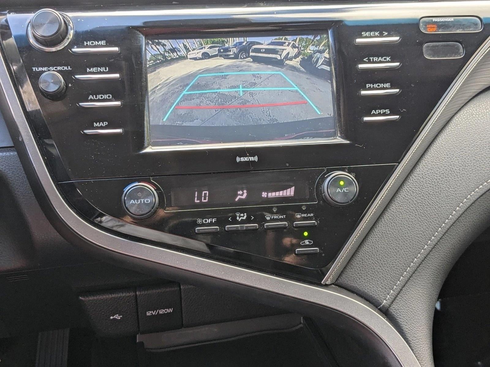 2020 Toyota Camry SE Auto (Natl)