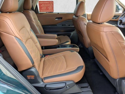 2023 Nissan Pathfinder Platinum 4WD