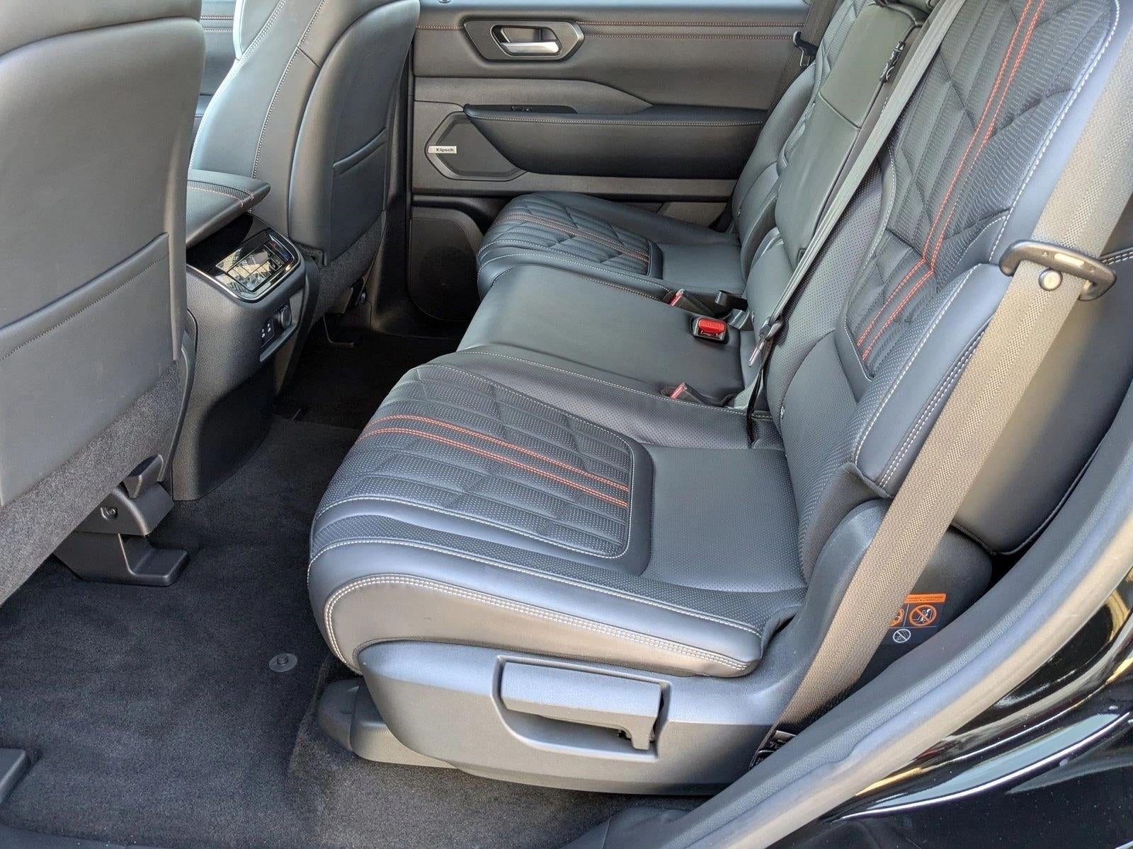 2025 Nissan Armada 4x4 PRO-4X
