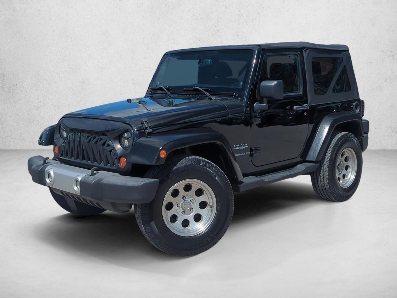 2013 Jeep Wrangler 4WD 2dr Sahara