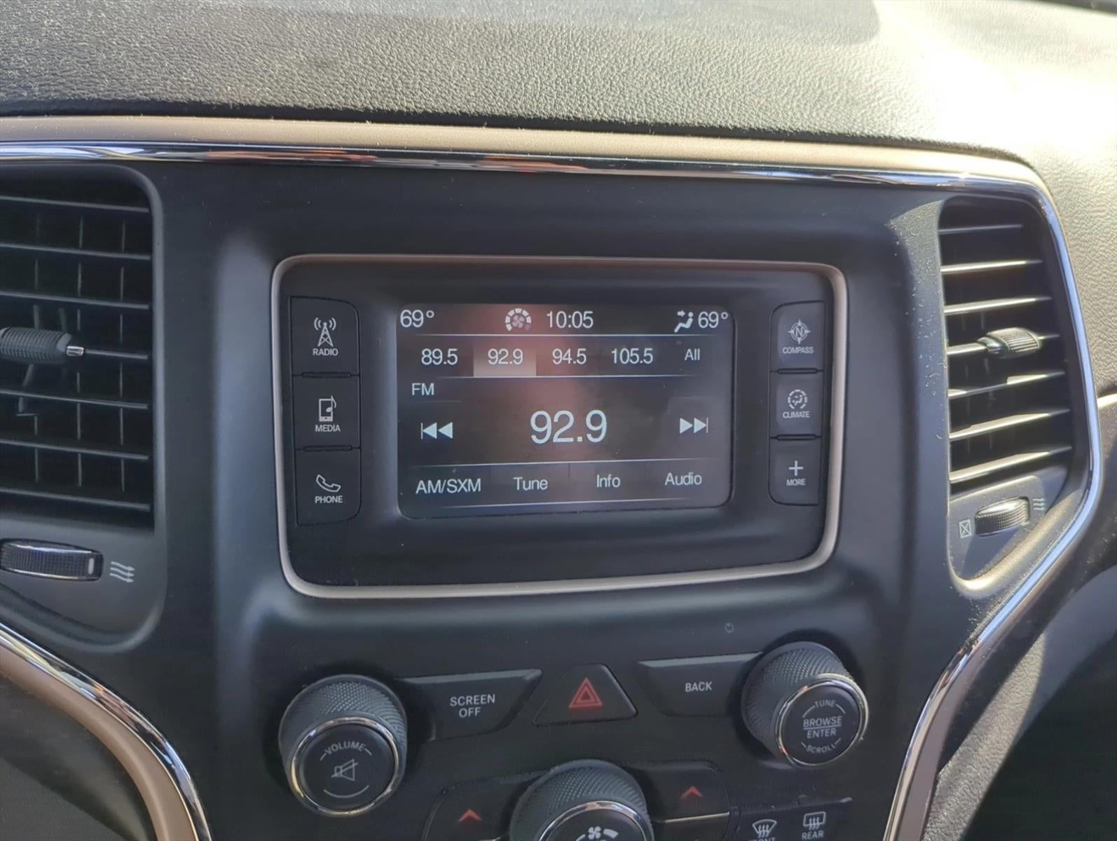 2017 Jeep Grand Cherokee Laredo 4x4