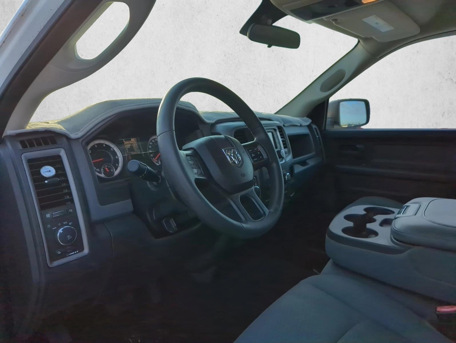 2019 RAM 1500 Classic Express 4x2 Quad Cab 6'4" Box