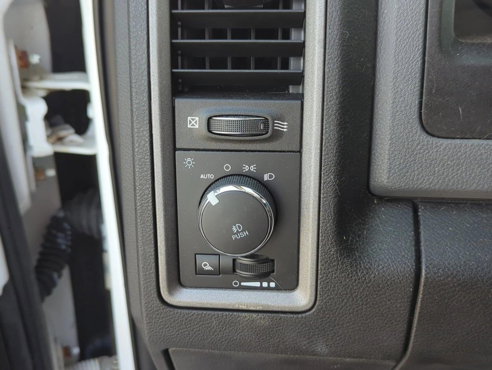 2019 RAM 1500 Classic Express 4x2 Quad Cab 6'4" Box