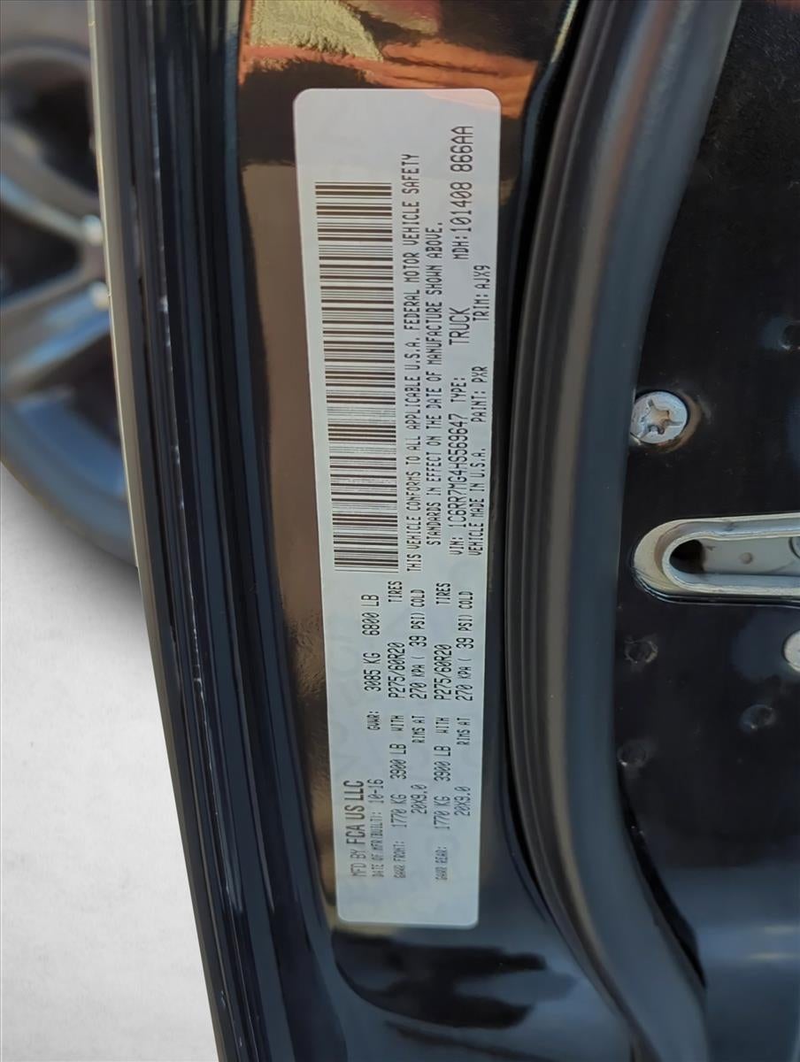 2017 RAM 1500 Night 4x4 Crew Cab 5'7" Box