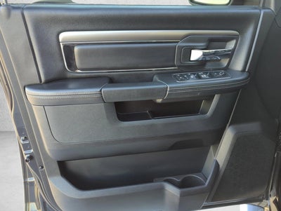 2017 RAM 1500 Night 4x4 Crew Cab 5'7" Box